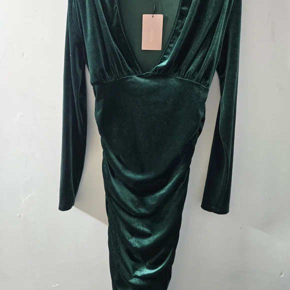 green velvet dress fabric One Shoulder Draped Velvet Gown With Chain Accent In Emerald main image 0